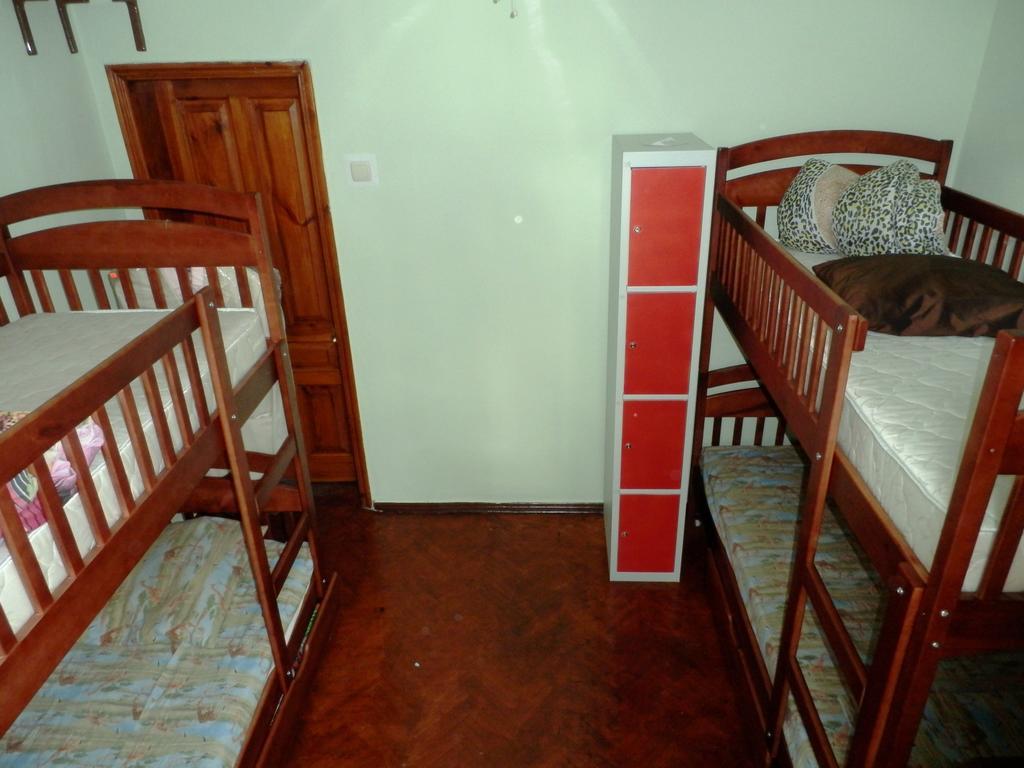 Yourhostel Kijev Szoba fotó
