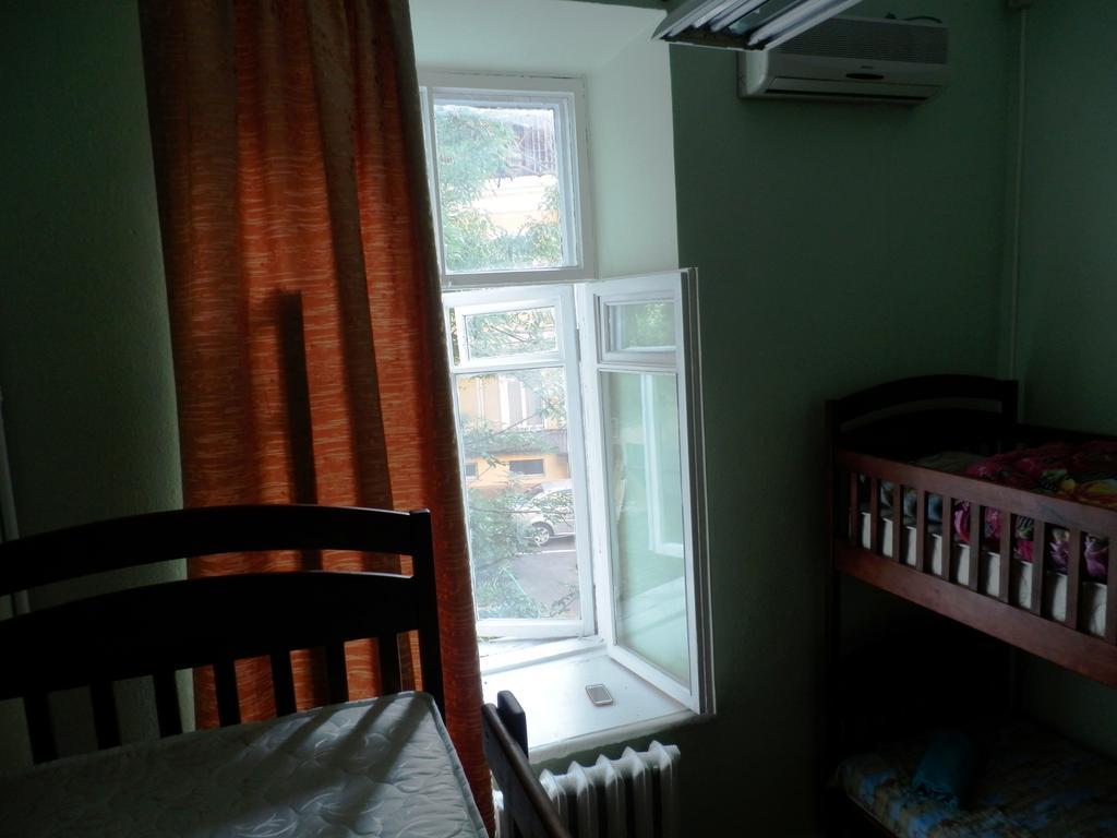Yourhostel Kijev Szoba fotó